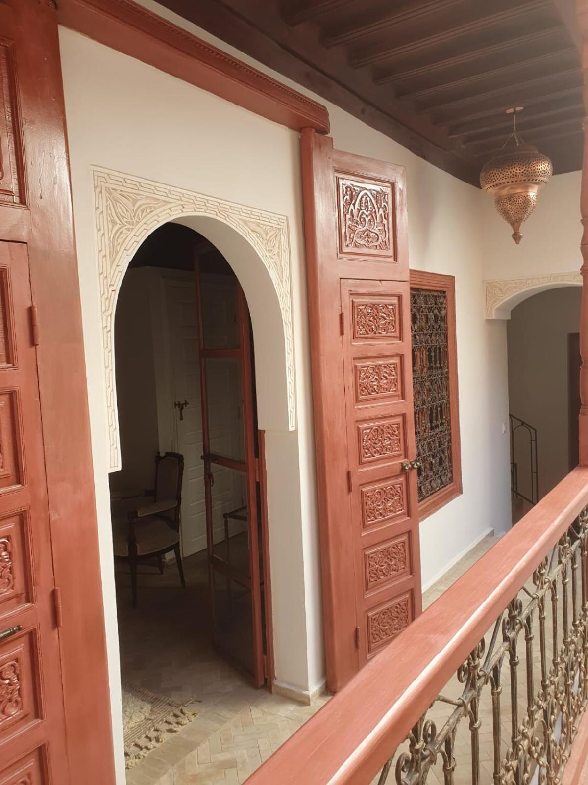 マラケシュ Le Singe Rose Bed & Breakfast エクステリア 写真