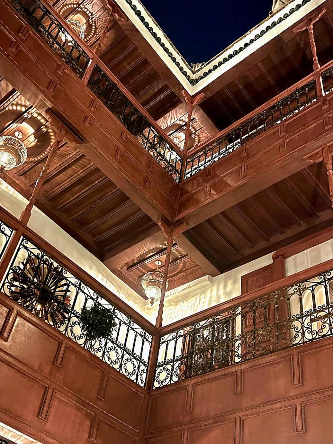 マラケシュ Le Singe Rose Bed & Breakfast エクステリア 写真